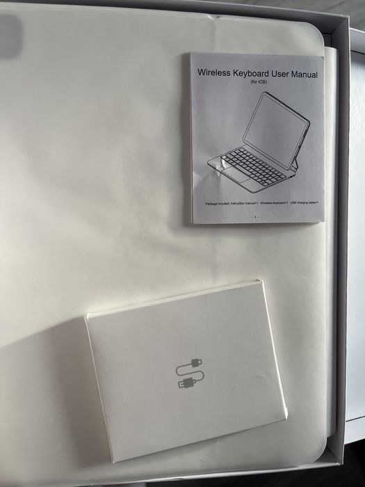 Etui z klawiaturą Magic do iPad Pro 13 okazja