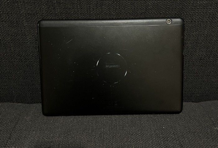 Планшет Планшет Huawei ( без сим-карты)
