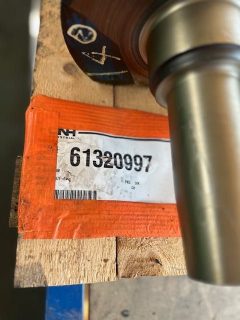 Iveco crankshaft CNH  nowy wał korbowy