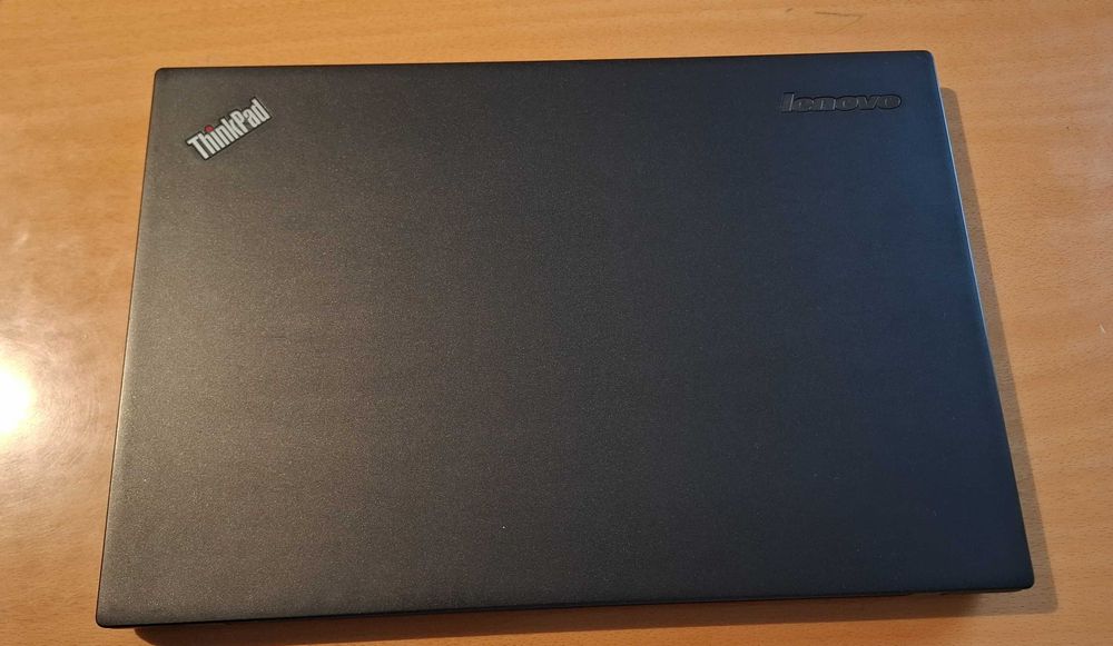 ThinkPad T440s – Fiável, Leve e Pronto a Trabalhar