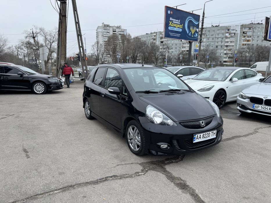 Продам Honda Jazz