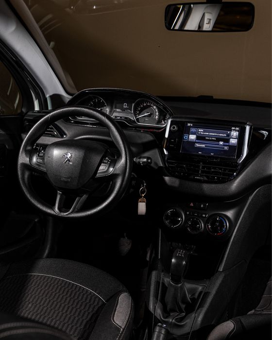 Peugeot 208 — fotografia 8