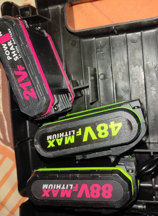 Berbequim e aparafusadora NOVO 1 ou 2 BATERIAS