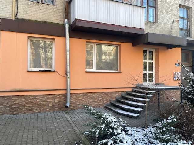 продаж  приміщення  під офіс чи магазин по проспекту Волі 62