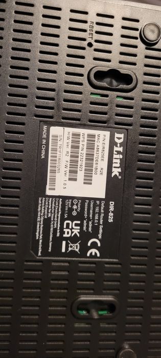 Router D-Link dir-825