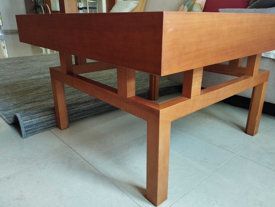 Mesa apoio em cerejeira