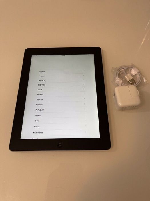 Планшет Apple iPad 4th Gen, Wi-Fi, 9.7экран , цвет  - Black