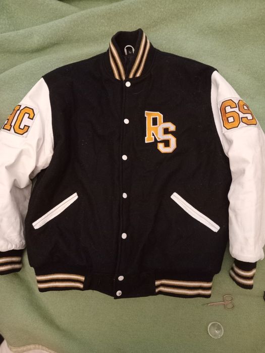 Бомбер чоловічий.