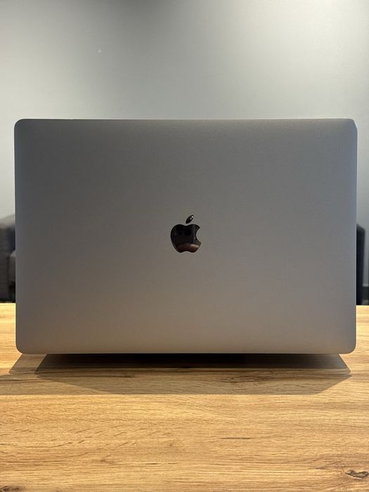 Macbook pro 15 2018 core i7 16/512gb !! Гарантія від магазину !!