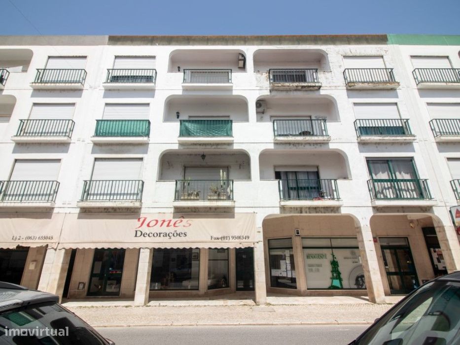 T3 para Remodelar no Centro de Samora Correia | Excelente Potencial