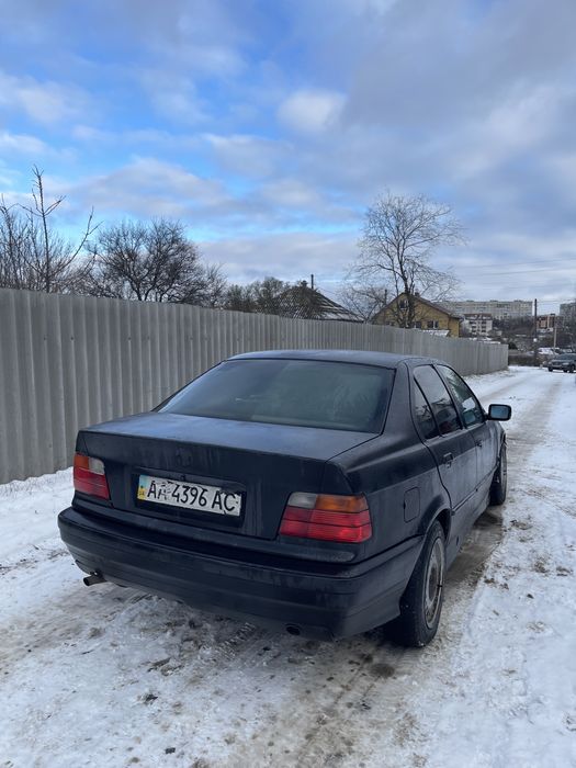Продам бмв е36 1.8 бензин