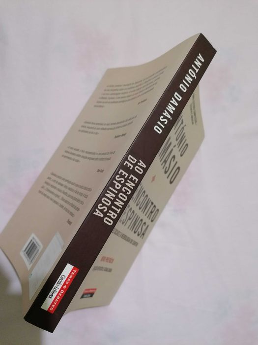 Ao encontro de Espinosa, António Damásio, Cir. Leitores 1ª edição 2012