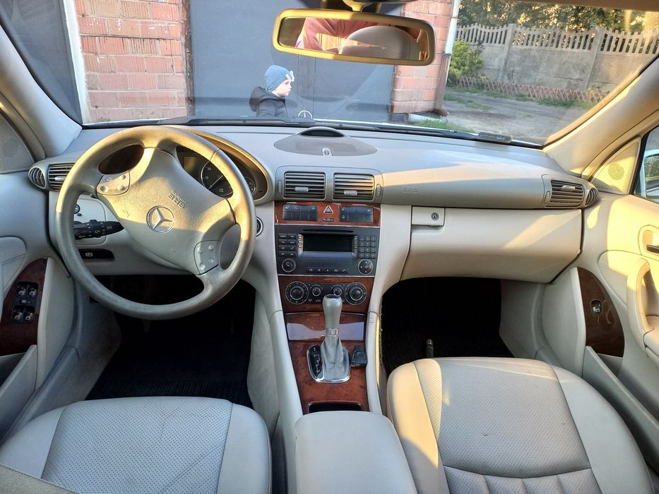 Sprzedam Mercedes W203 C Klasa 1,8 Benzyna + LPG, OC i przegląd do 2027 roku