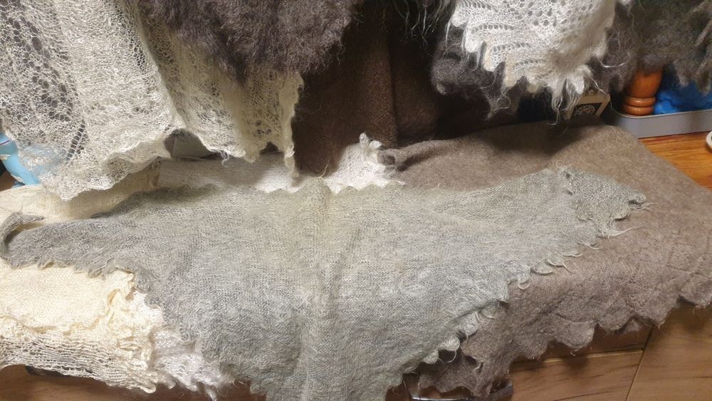 Пуховый платок из козьего пуха