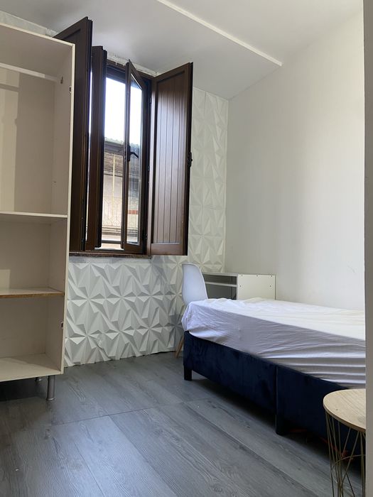 Quarto estudantes perto da Esev