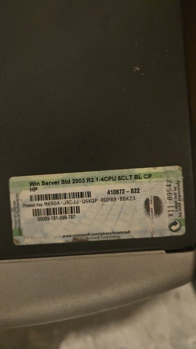 servidor antigo HP ProLiant ML150