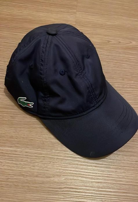 Boné Lacoste modelo sport