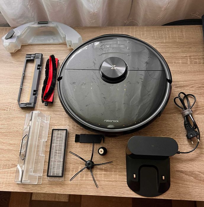 Миючий робот-пилосос Roborock S6 MaxV