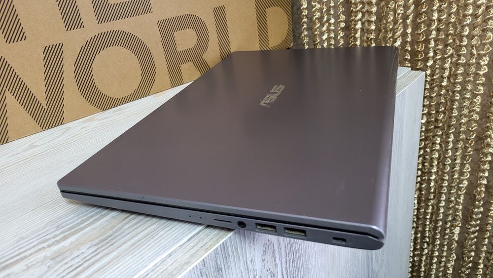 Ноутбук asus m509d