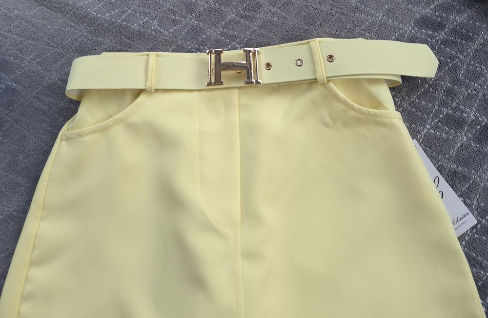 Eleganckie spódnico spodenki z paskiem zółty uni