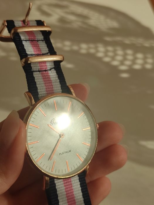 Zegarek damski Geneva Platinum w stylu Daniel Wellington