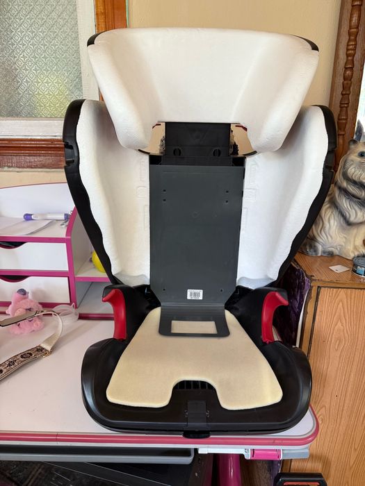 Автокріло britax