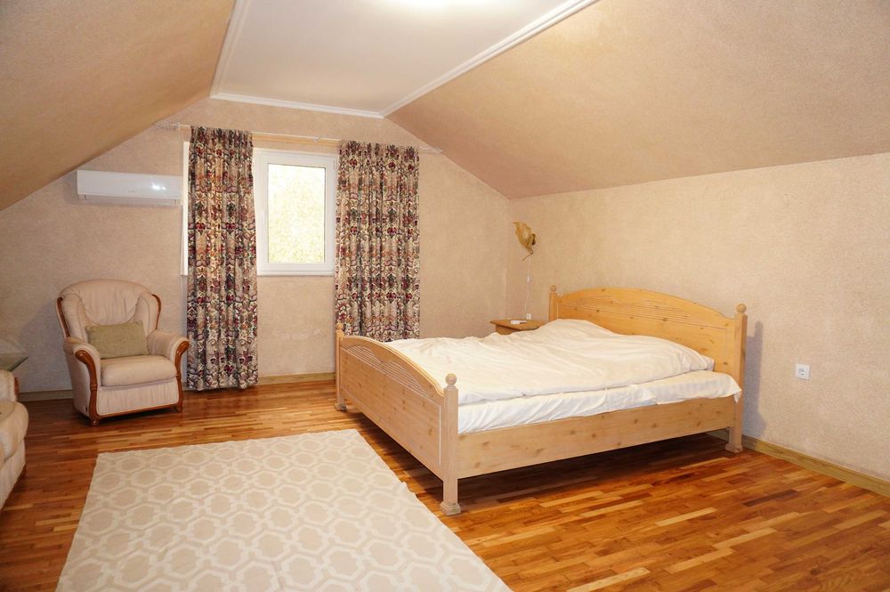 ШАЦЬК о.СВІТЯЗЬ Будинок оренда, є чан, спортивна риболовля на 3+ сім*ї