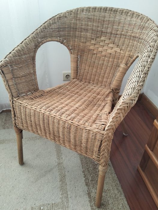 Cadeira/Poltrona de verga/rattan com almofada