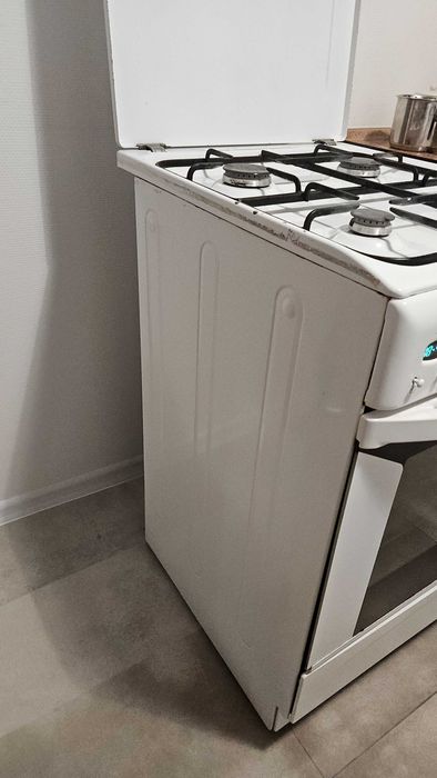 Kuchenka gazowa z piekarnikiem