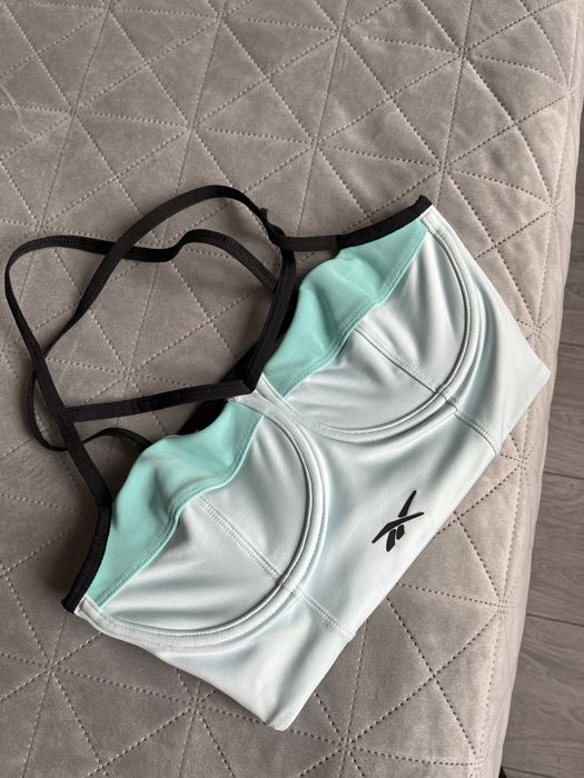 Спортивни топ  Reebok