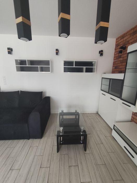 Sprzedam ładny zestaw mebli do salonu