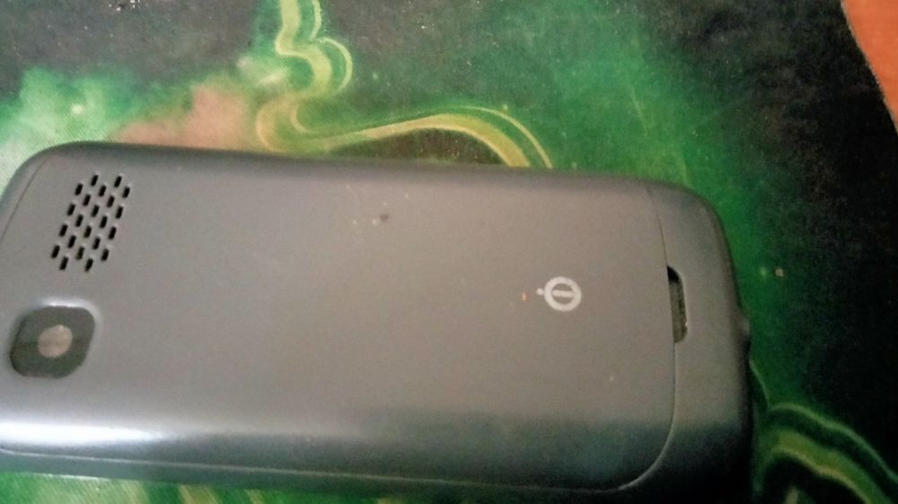 Телефон мобильный кнопочный