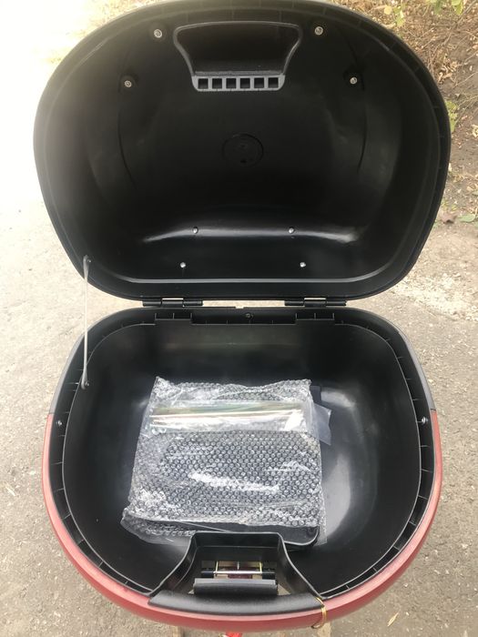 Кофр (багажник) Шлем на мопед/скутер/электровелосипед/электросамокат