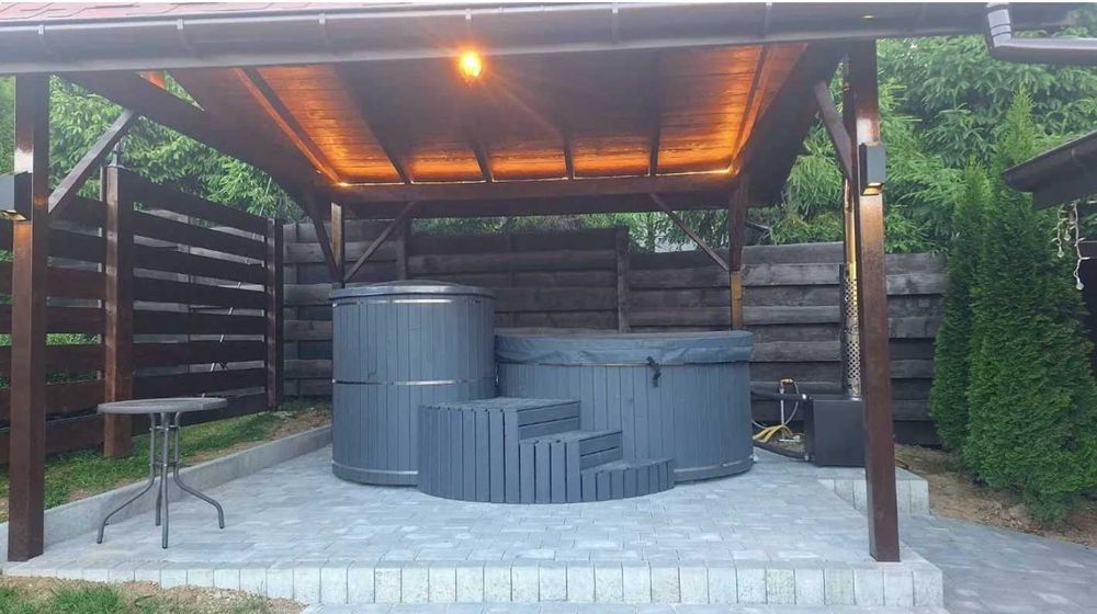 Великий котедж у мальовничому зеленому місці в горах Карпати Східниця