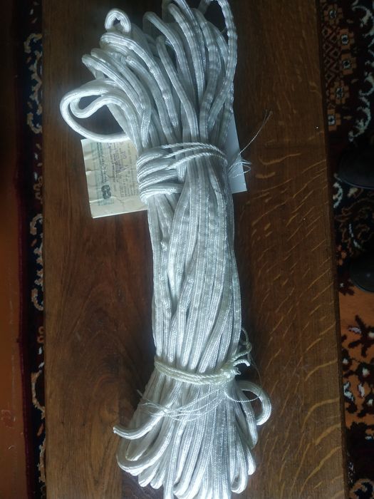 Шнур диаметр 7 мм, длина 30м из полиамидных нитей.Трос лодочный.