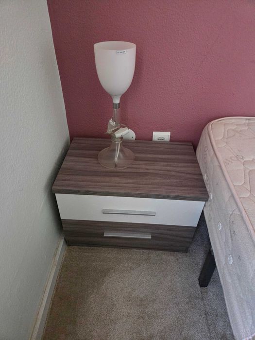 Mesas de cabeceira. 2 unidades