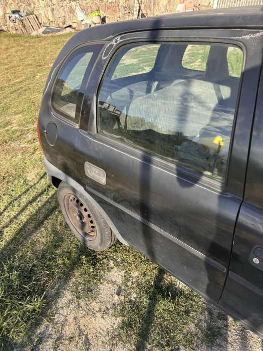 Opel corsa b 1.5 vendo ou troco por carrinha de caixa aberta — photo 3