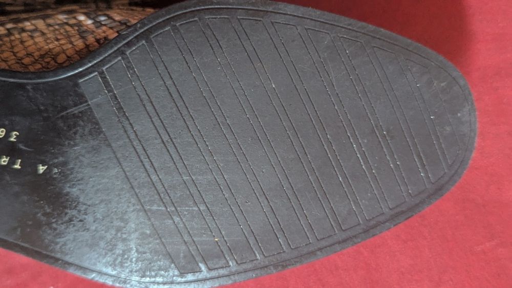 Sapatos mocassim animal print Zara