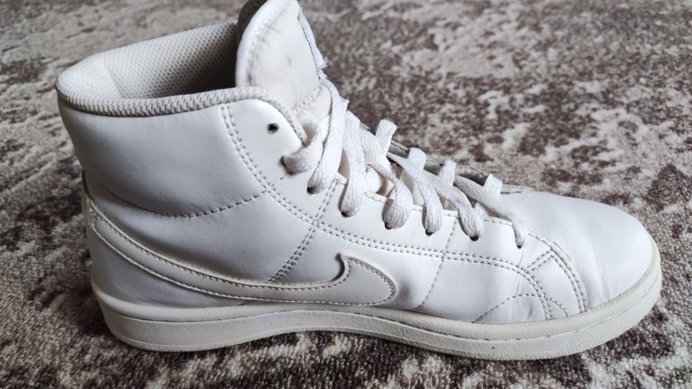 Кросівки Nike жіночі. 39розм. 25см