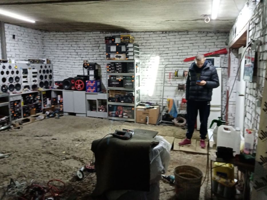 Терміново Продам два спарених гаража,приватизовані ,цегляні,ГБК 16