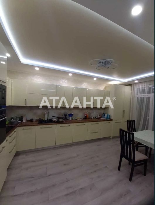 Трикімнатна квартира в ЖК Мальви