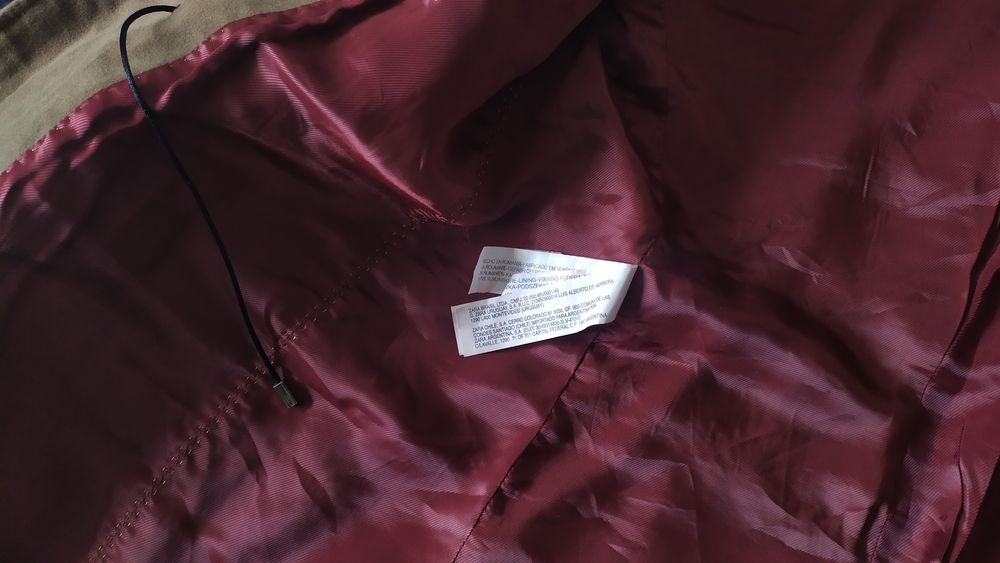 Куртка Zara          .