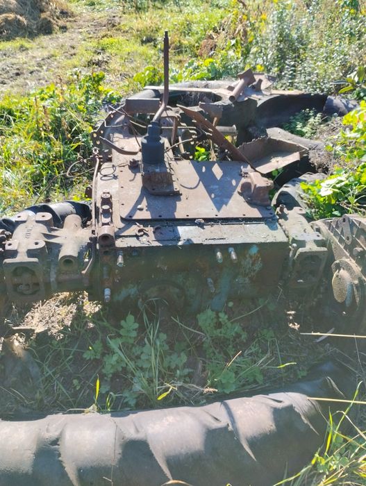 Задний мост и КПП трактора Т40  в не рабоч состоян цена 14200