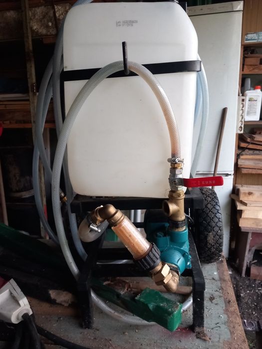 Sprzedam pompę do napełniania ogrzewania podłogowego