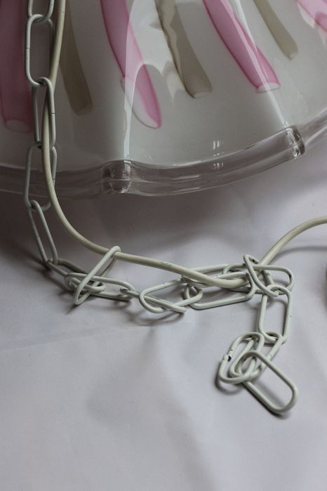 Szklana lampa wisząca w stylu retro