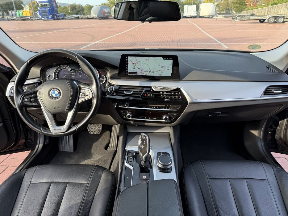 BMW 520d 190cv LOOK M5 - 2017- Full Extras