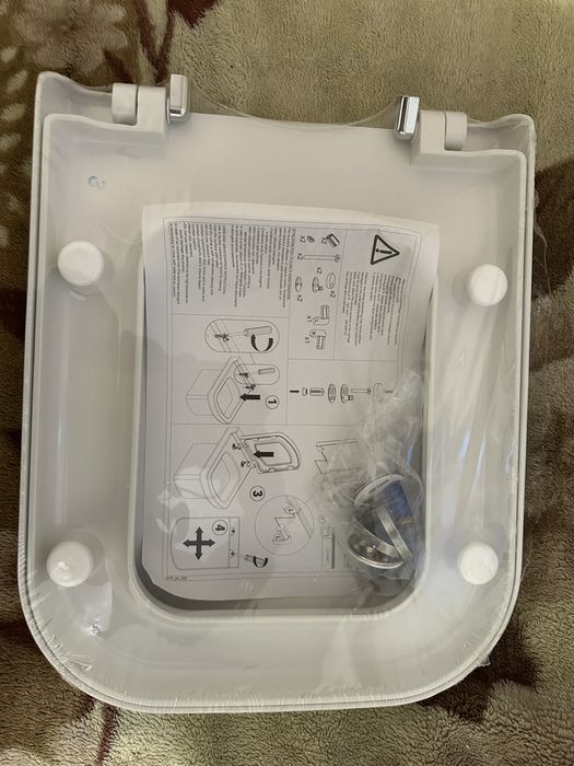 Кришка для унітазу Dinoplast Soft Close