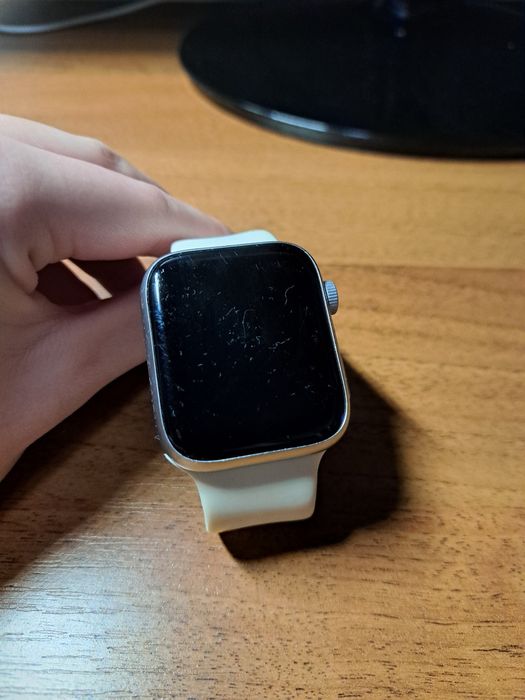 Смарт годинник на руку