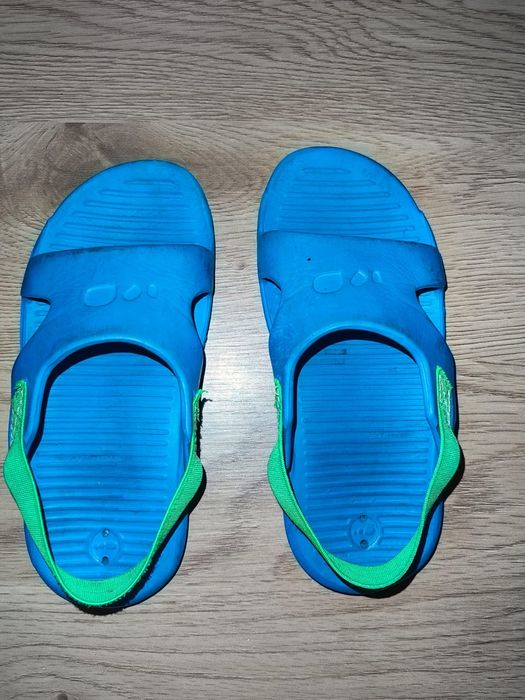Klapki basenowe decathlon