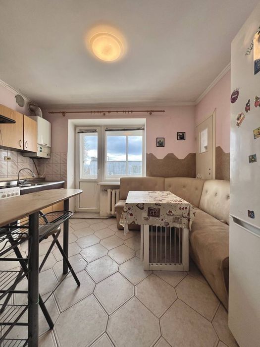 Продаж 3-кімнатної квартири 76 м² + горище, Пустомити, 2 / 2 поверх